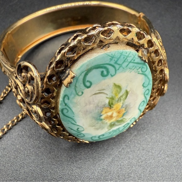 Vintage Rare 1970s Handpainted Porcelain Floral Cuff Bracelet with Safety - Picture 4 of 17